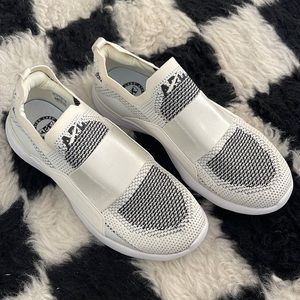 APL TechLoom Bliss Pristine/Black/White